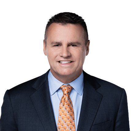Professional photo of Tom Kinder.